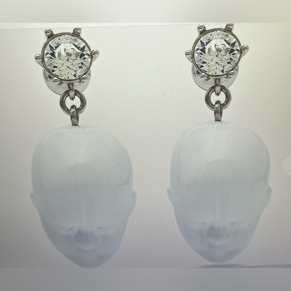 Burberry, NWT in‎ box & dust bag, Crystal  dolls head, silver tone earrings - Picture 1 of 9